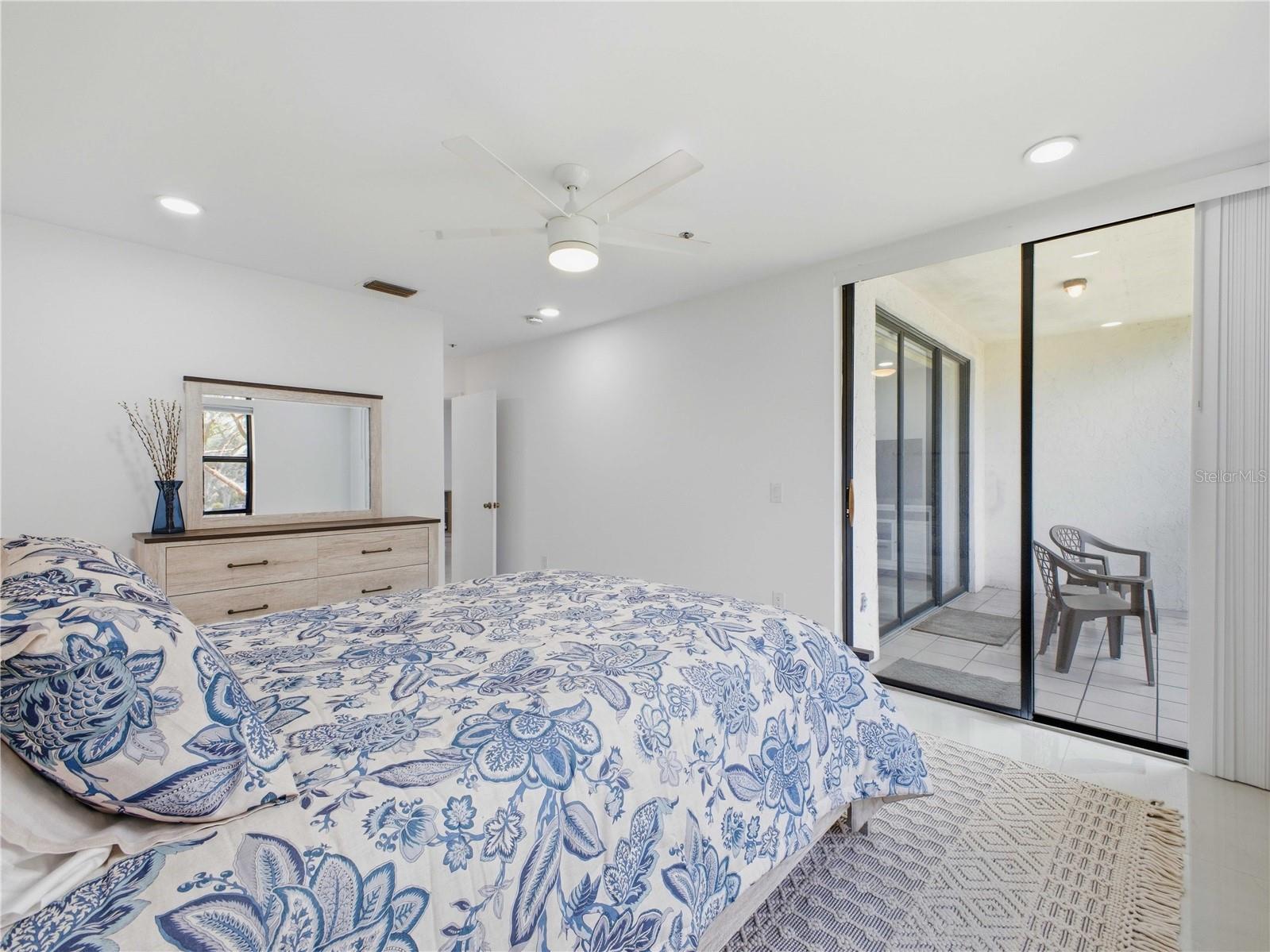Image 20 of 35 For 5157 Floria Way J