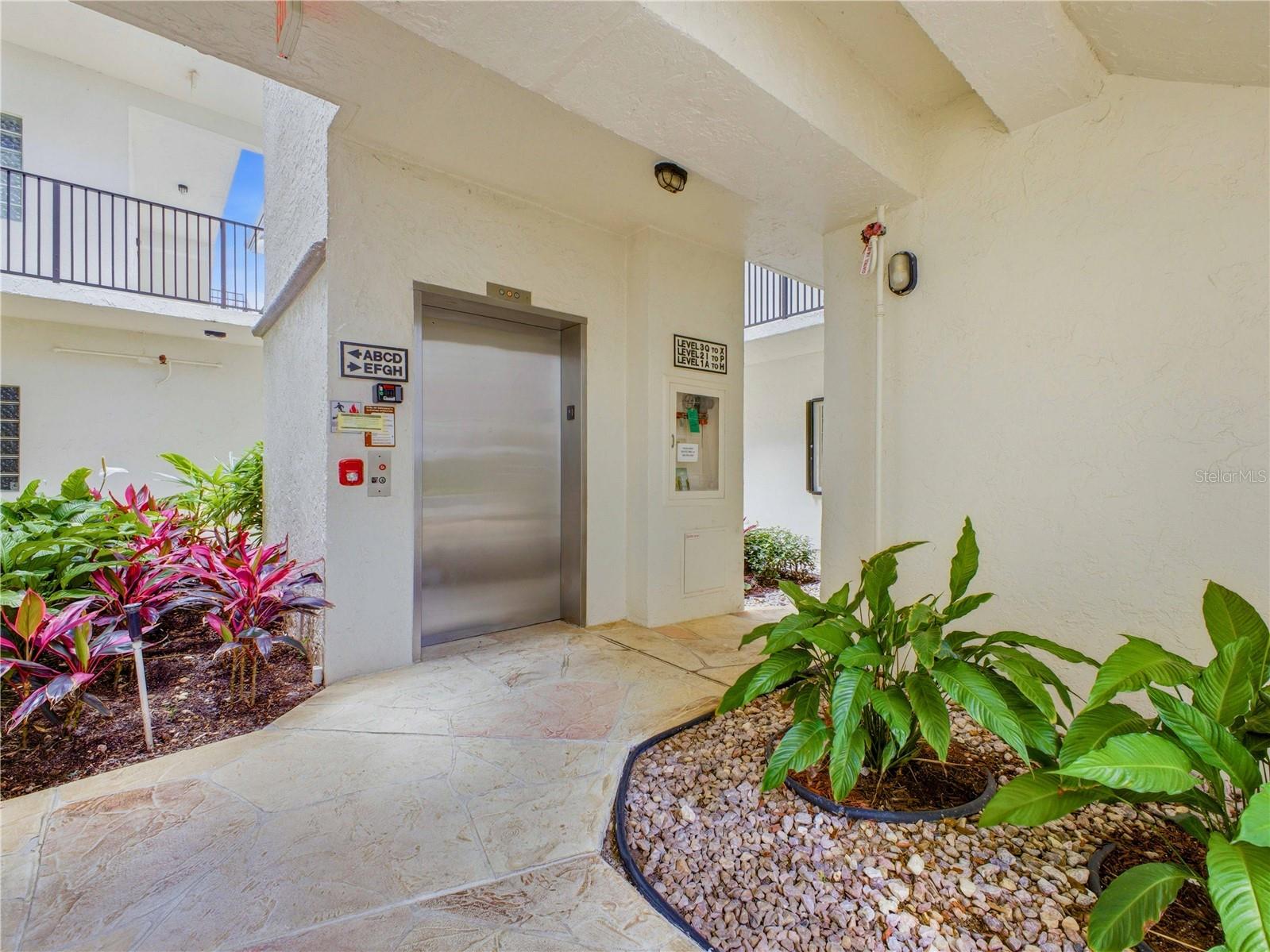 Image 3 of 35 For 5157 Floria Way J