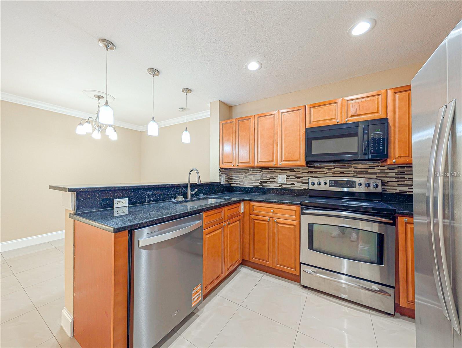 Image 6 of 12 For 6022 Westgate Drive 102