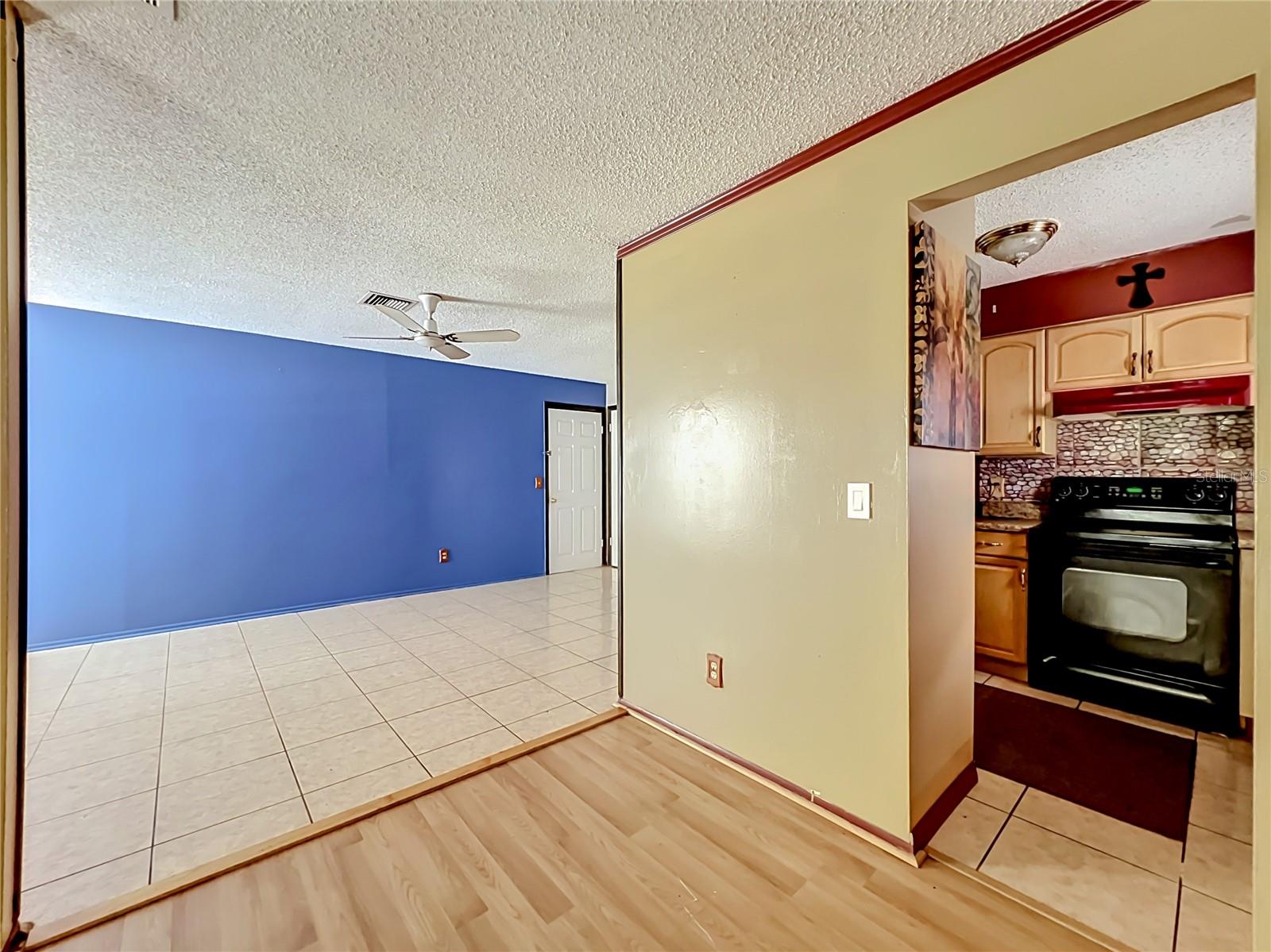 Image 16 of 45 For 4346 Daubert Street