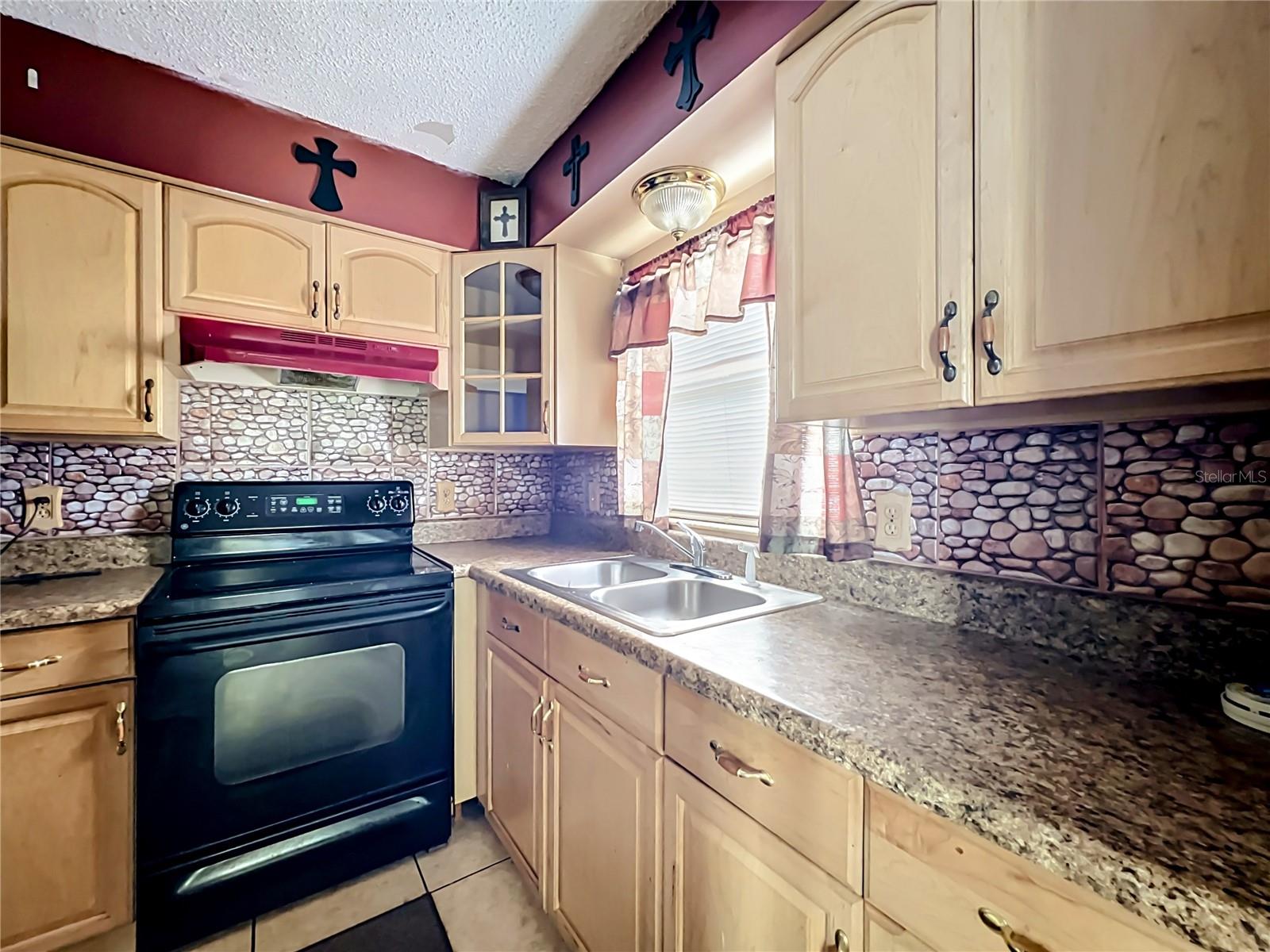 Image 17 of 45 For 4346 Daubert Street