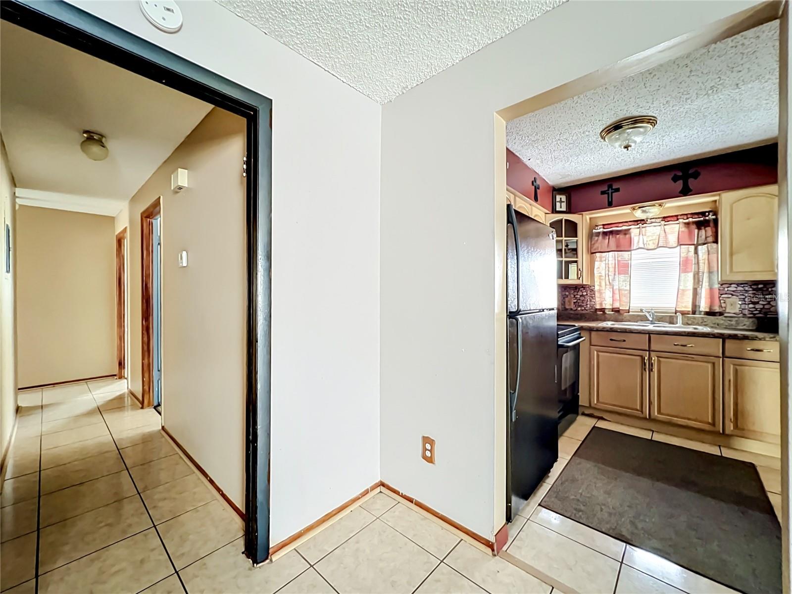 Image 21 of 45 For 4346 Daubert Street
