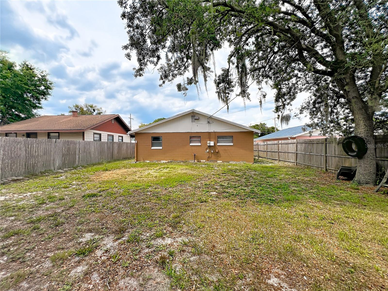 Image 23 of 45 For 4346 Daubert Street