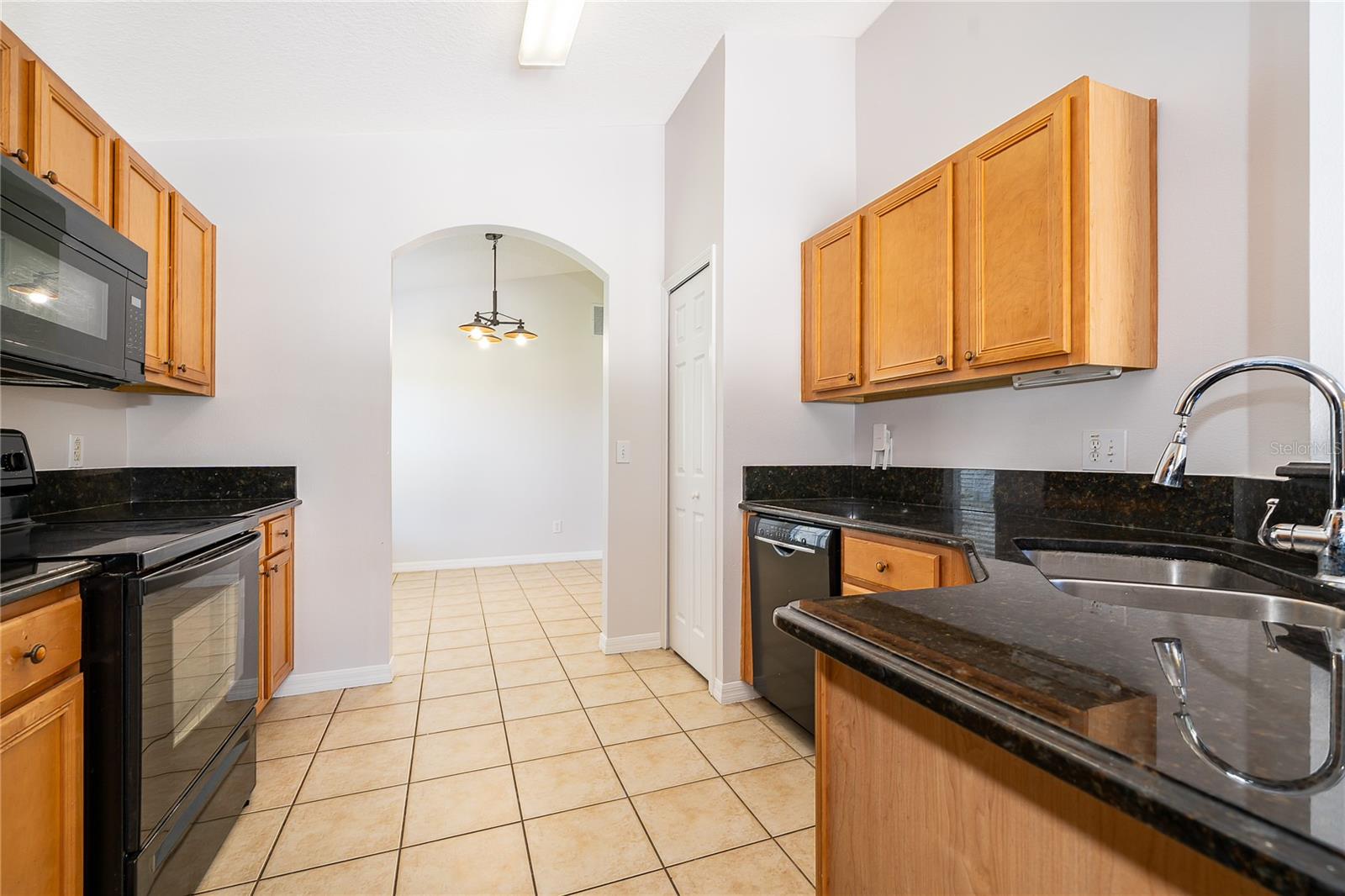 Image 13 of 36 For 2808 Lido Key Court