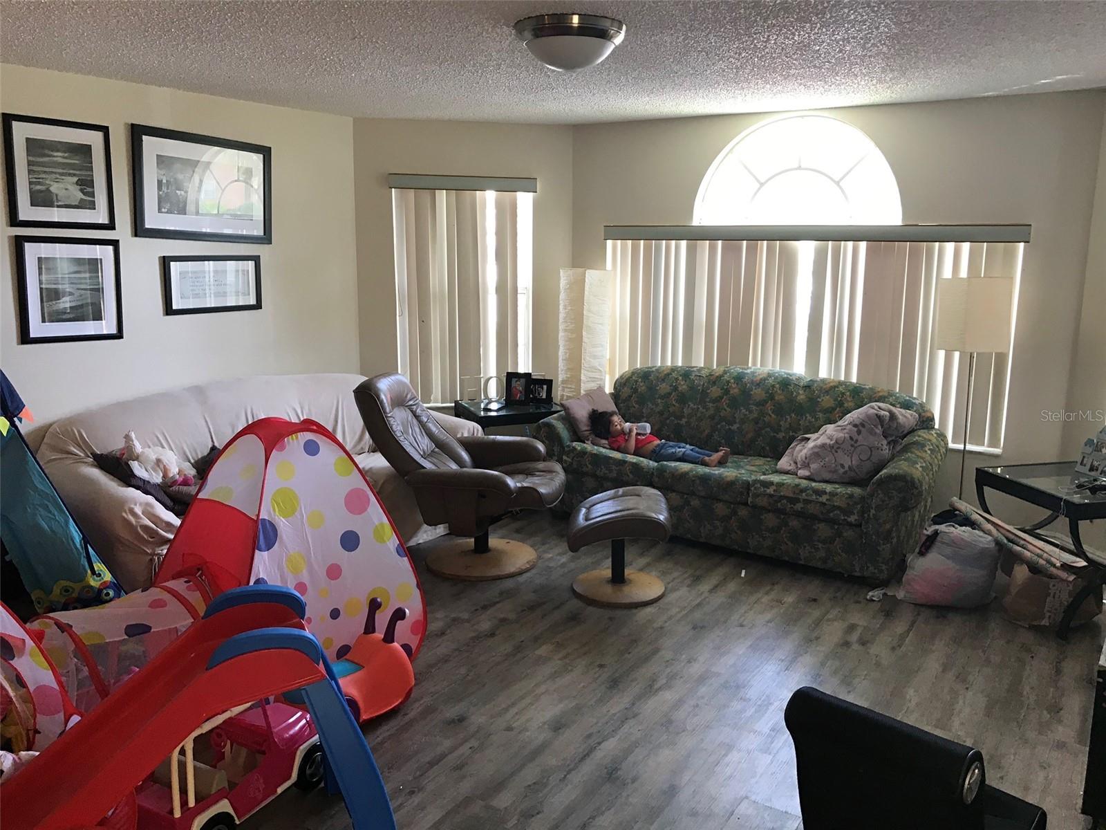 Image 4 of 16 For 2468 Sweetwater Club Circle 111