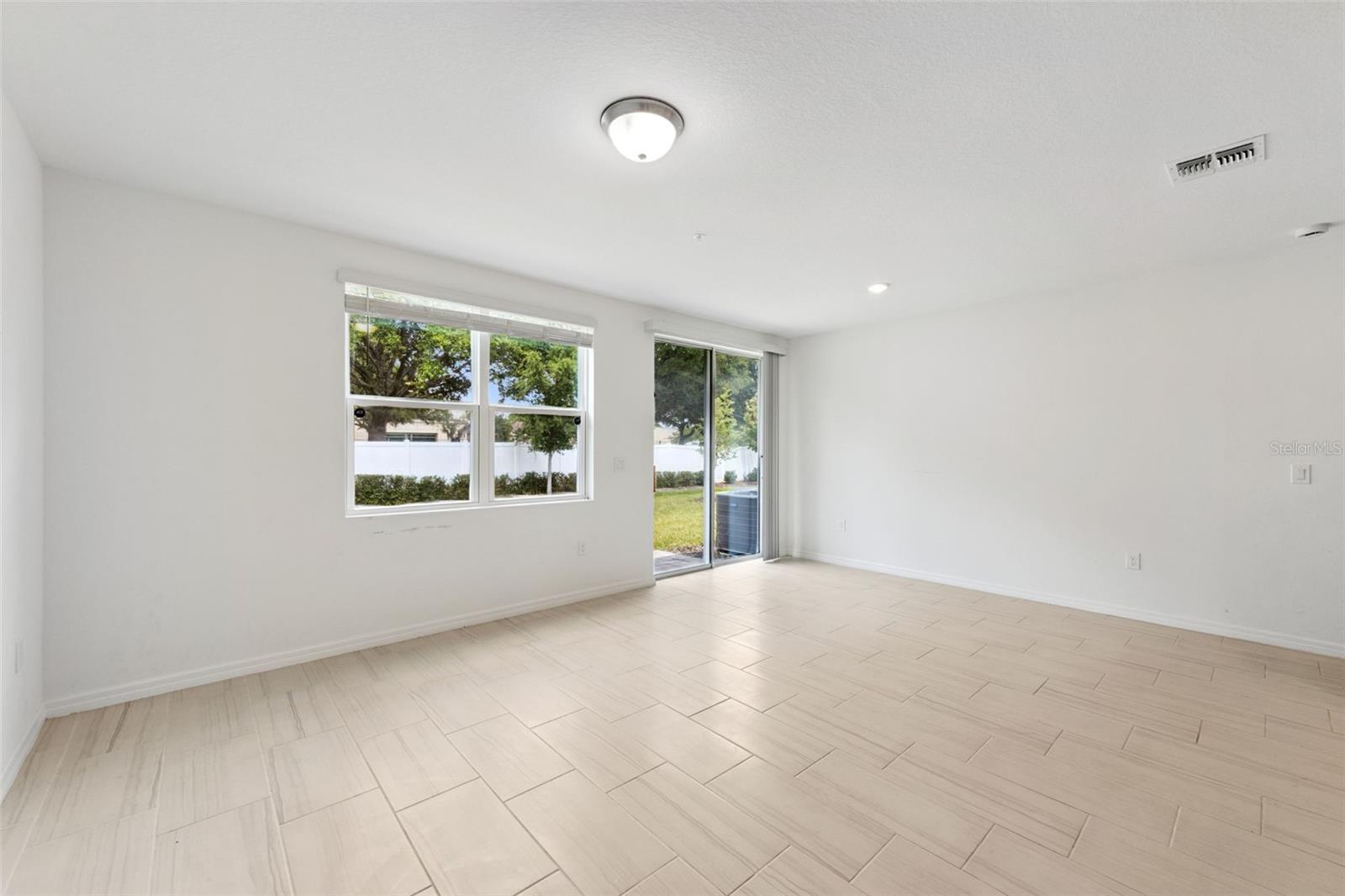 Image 7 of 35 For 2097 Crape Jasmine Lane