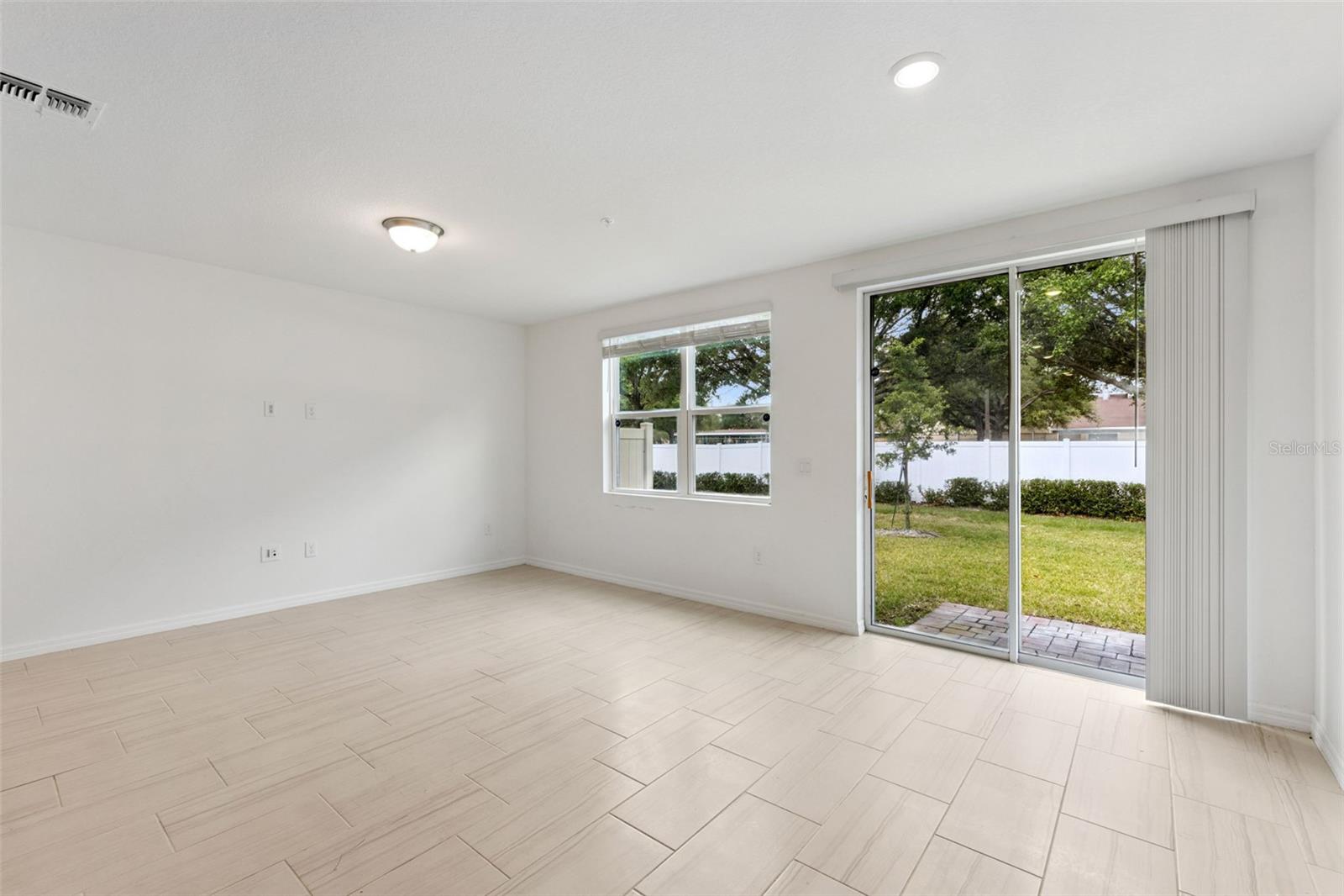 Image 8 of 35 For 2097 Crape Jasmine Lane