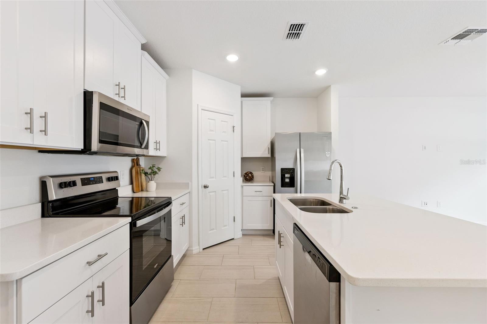Image 9 of 35 For 2097 Crape Jasmine Lane