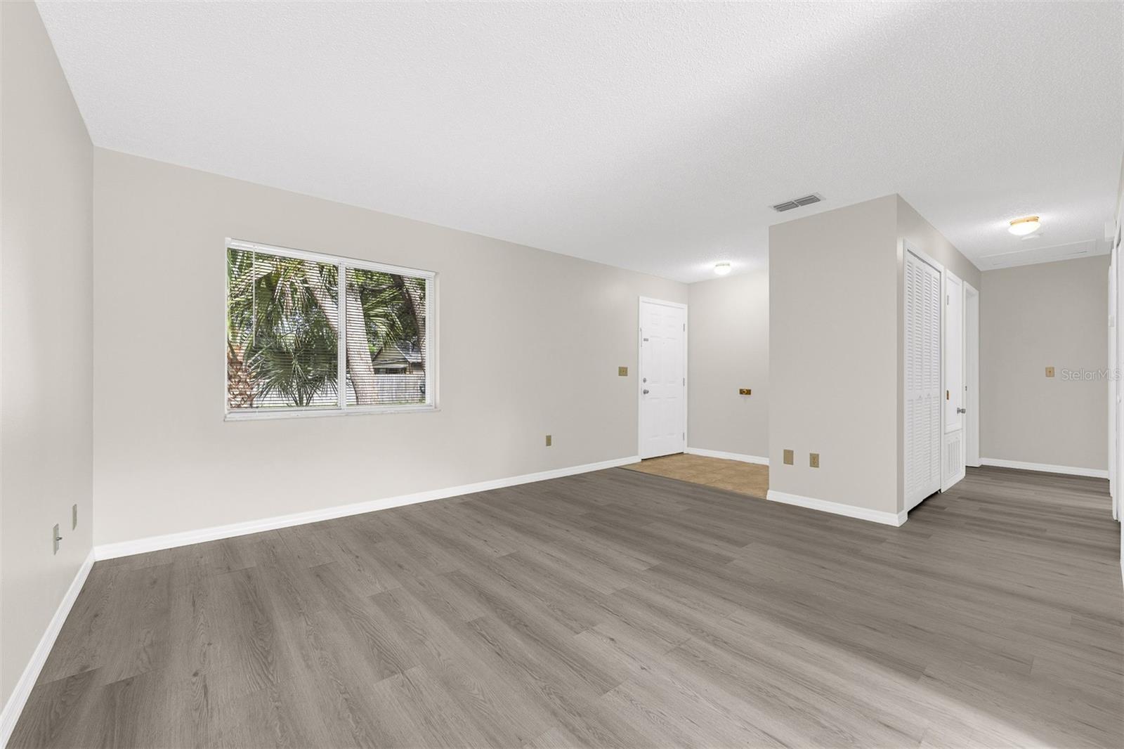 Image 7 of 25 For 945 Morris Avenue