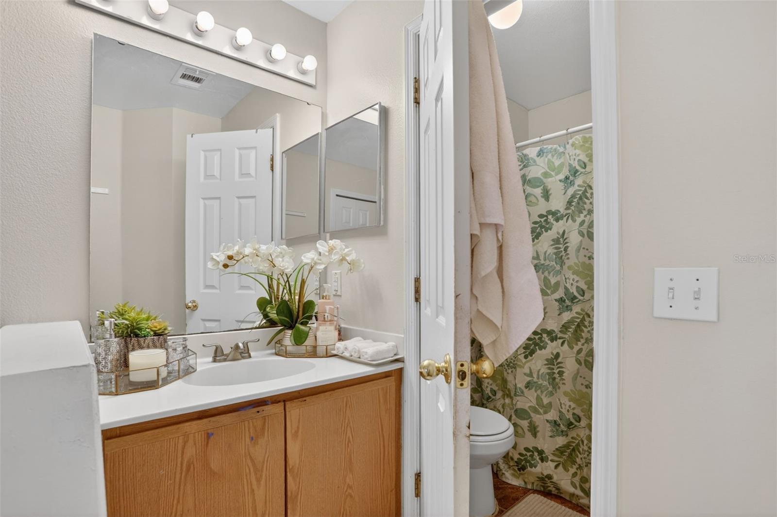 Image 24 of 29 For 6820 Pomeroy Circle