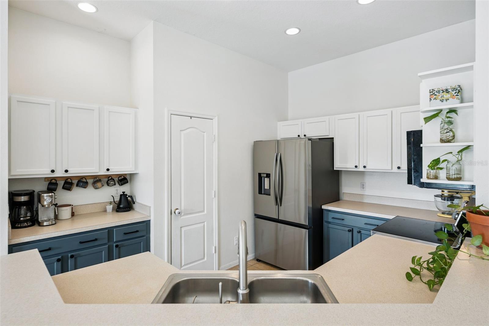 Image 14 of 39 For 10922 Derringer Drive