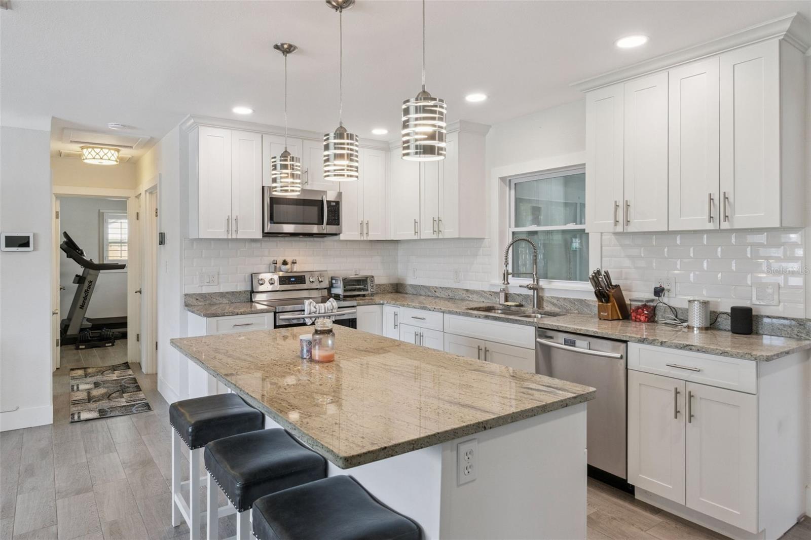 Image 11 of 28 For 1761 65th Avenue N