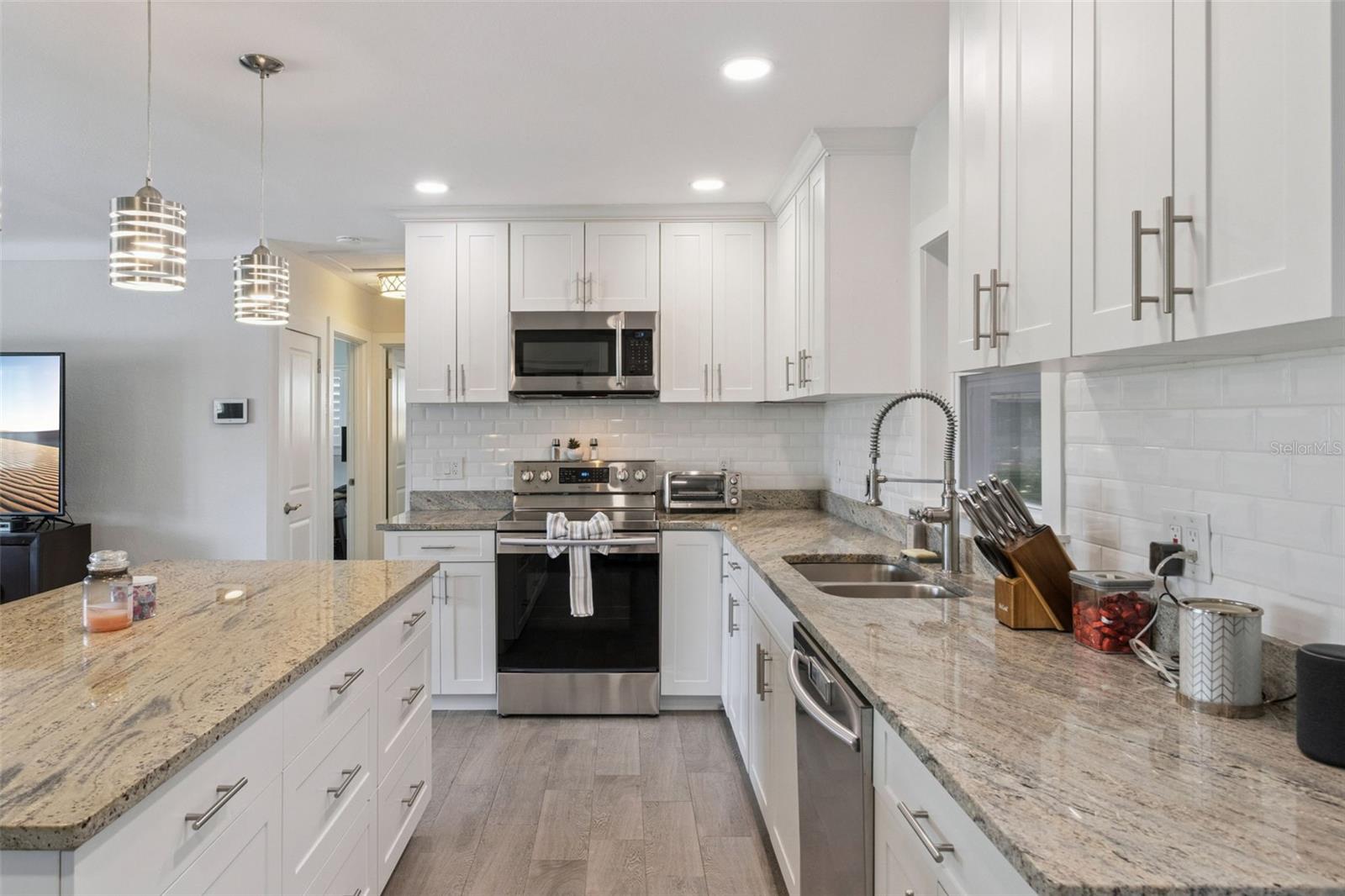 Image 13 of 28 For 1761 65th Avenue N