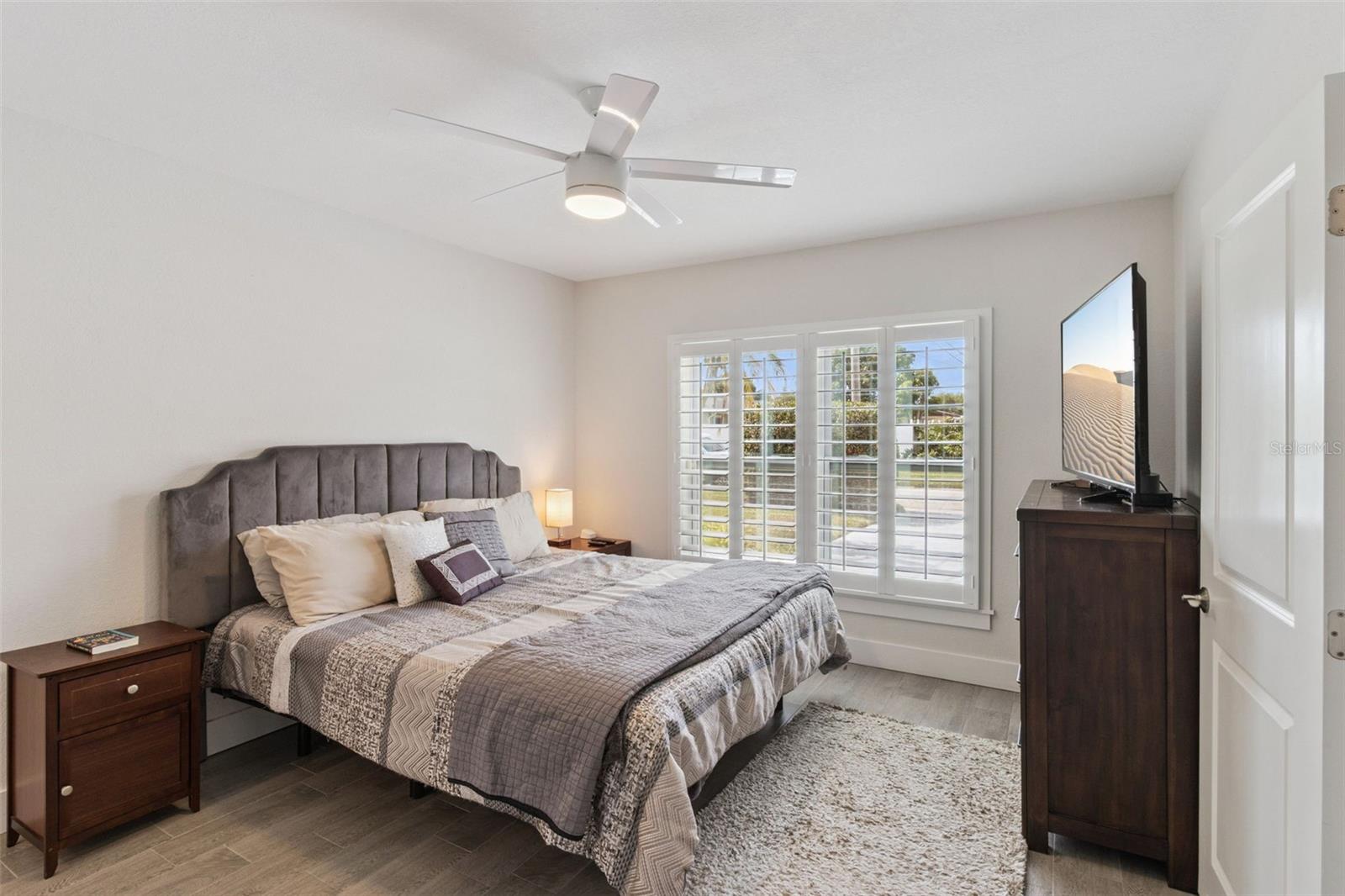 Image 15 of 28 For 1761 65th Avenue N