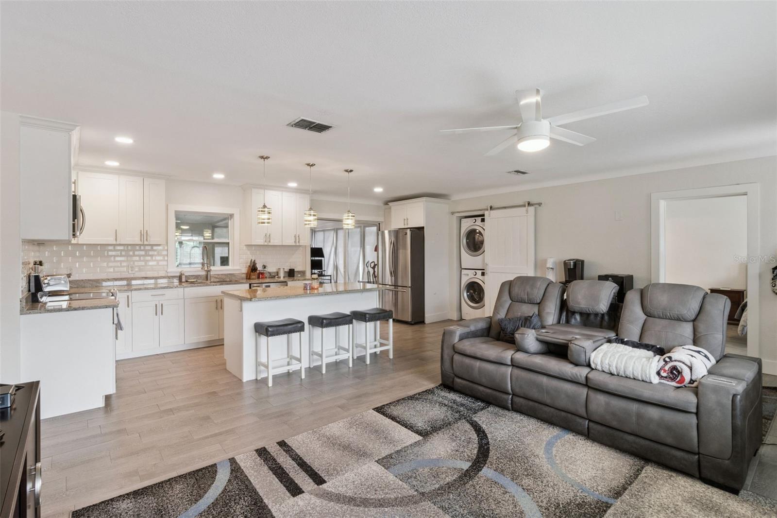 Image 7 of 28 For 1761 65th Avenue N