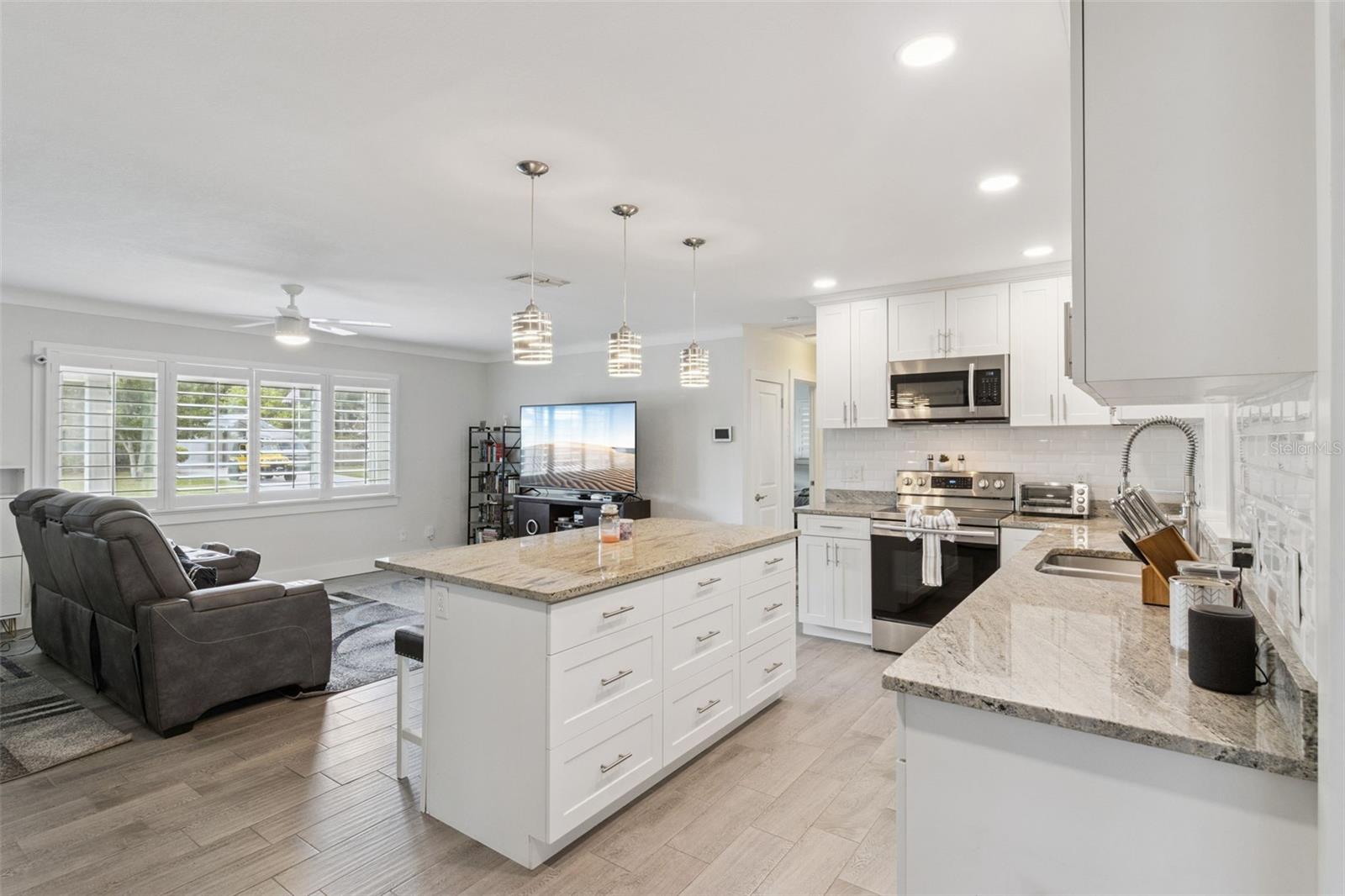 Image 9 of 28 For 1761 65th Avenue N