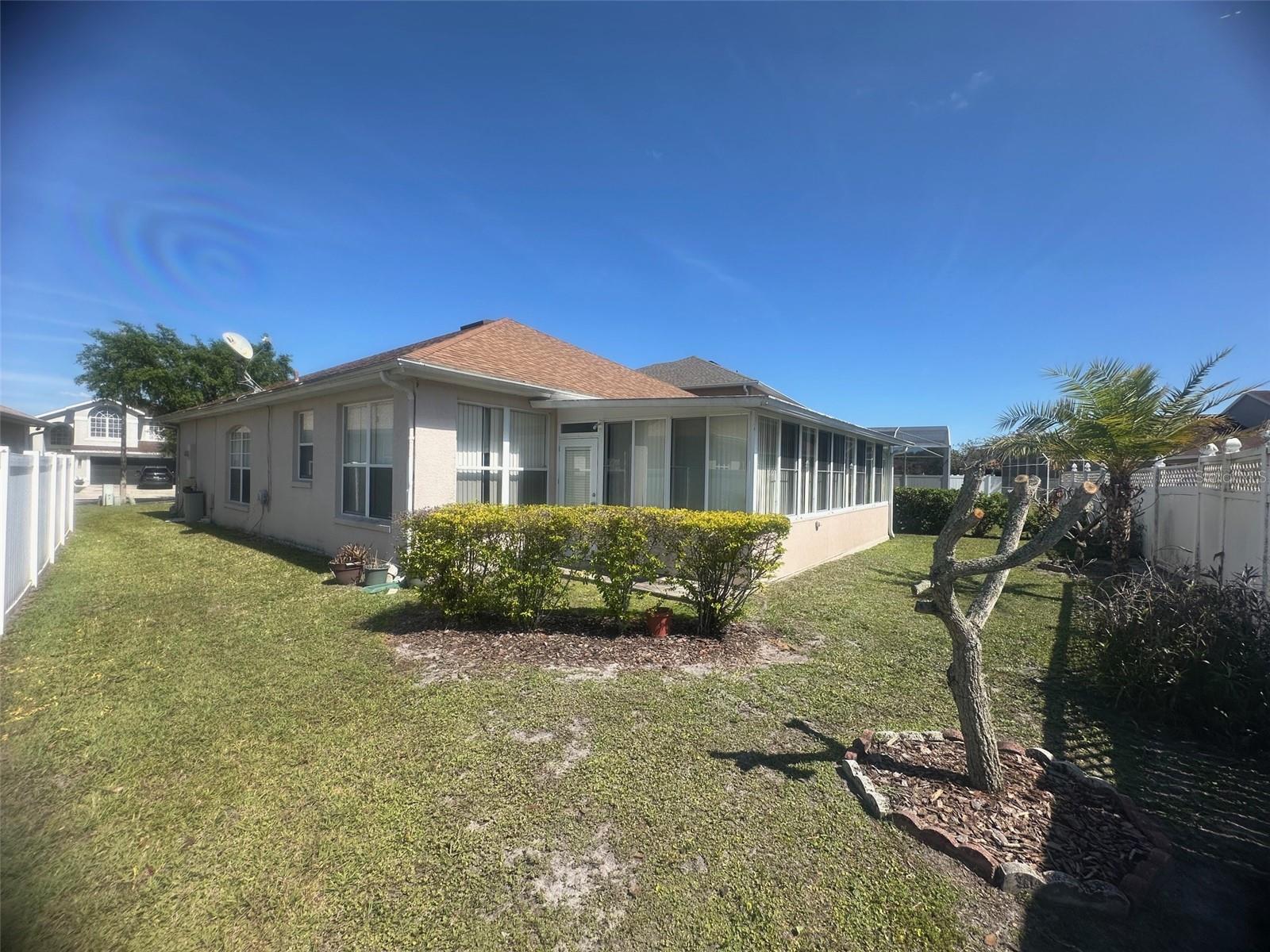 Image 3 of 19 For 14958 Lake Azure Drive