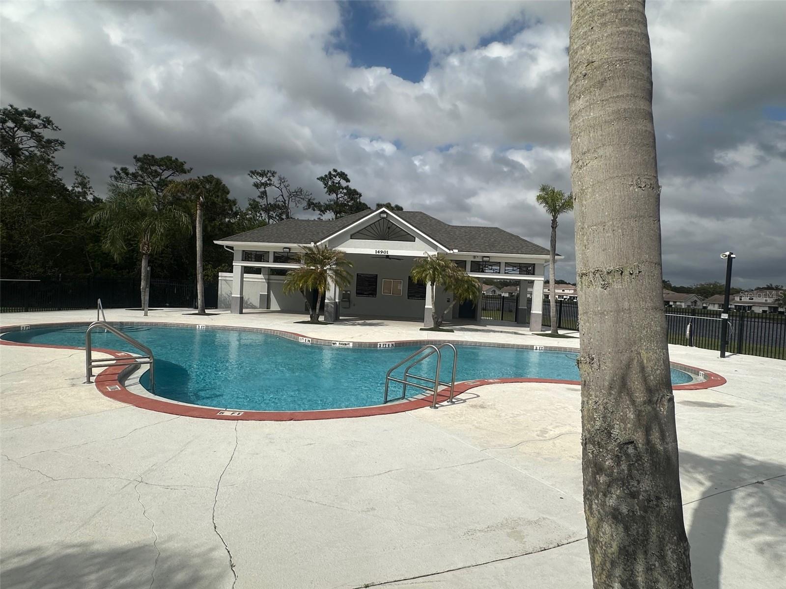 Image 5 of 19 For 14958 Lake Azure Drive