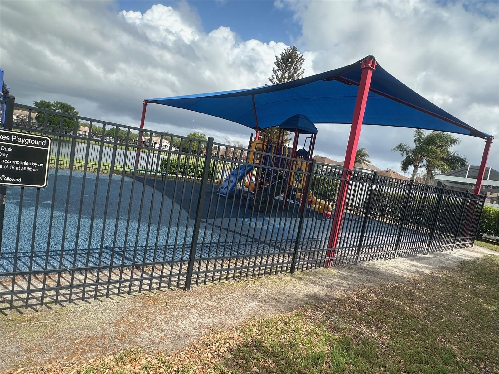 Image 6 of 19 For 14958 Lake Azure Drive