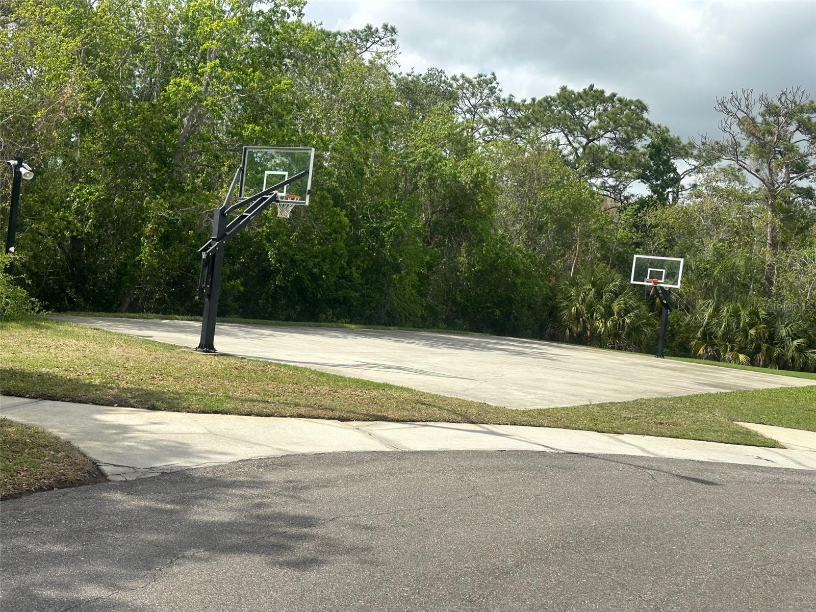 Image 7 of 19 For 14958 Lake Azure Drive
