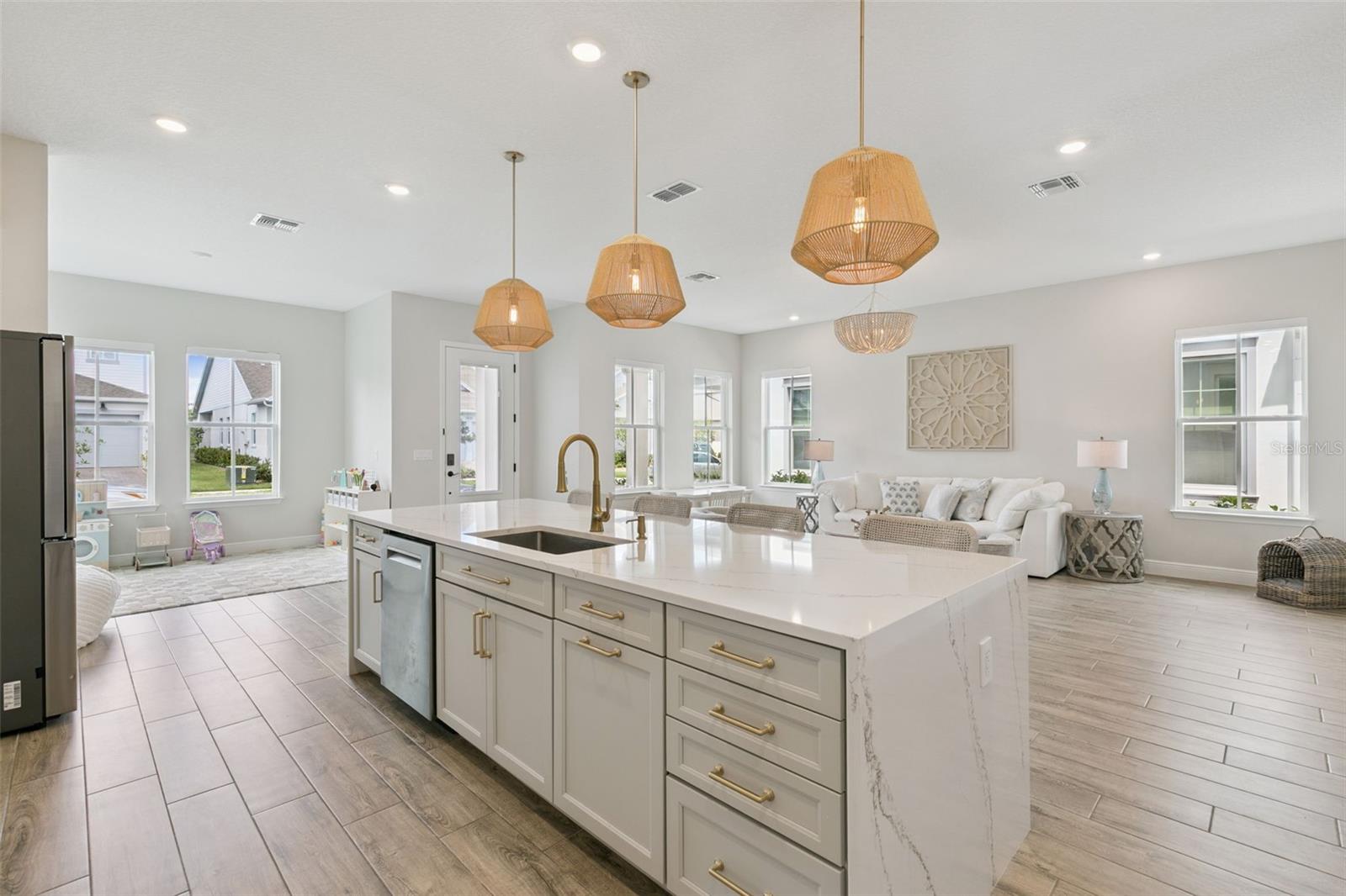 Image 16 of 47 For 13114 Mcmillan Drive