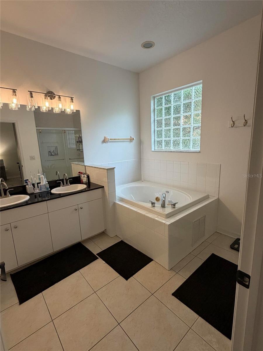 Image 15 of 23 For 4056 Alan Drive