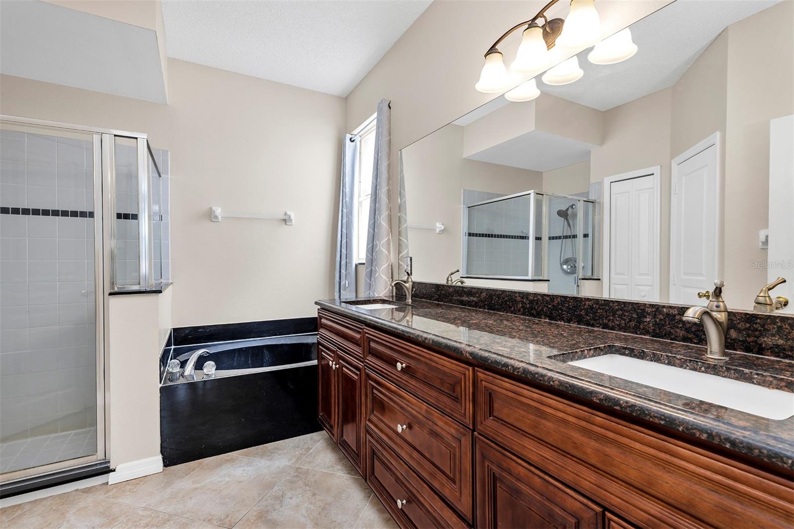 Image 17 of 38 For 4908 Olde Kerry Drive