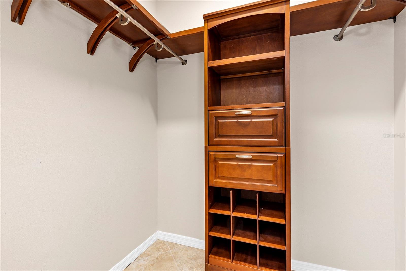 Image 19 of 38 For 4908 Olde Kerry Drive