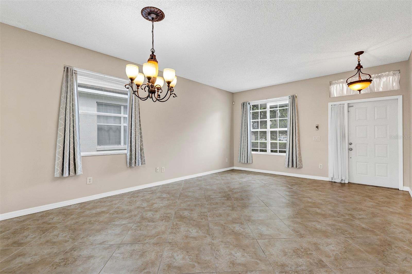Image 6 of 38 For 4908 Olde Kerry Drive