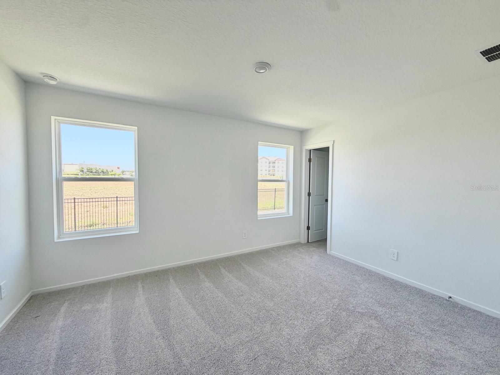 Image 16 of 23 For 836 Lynx Street