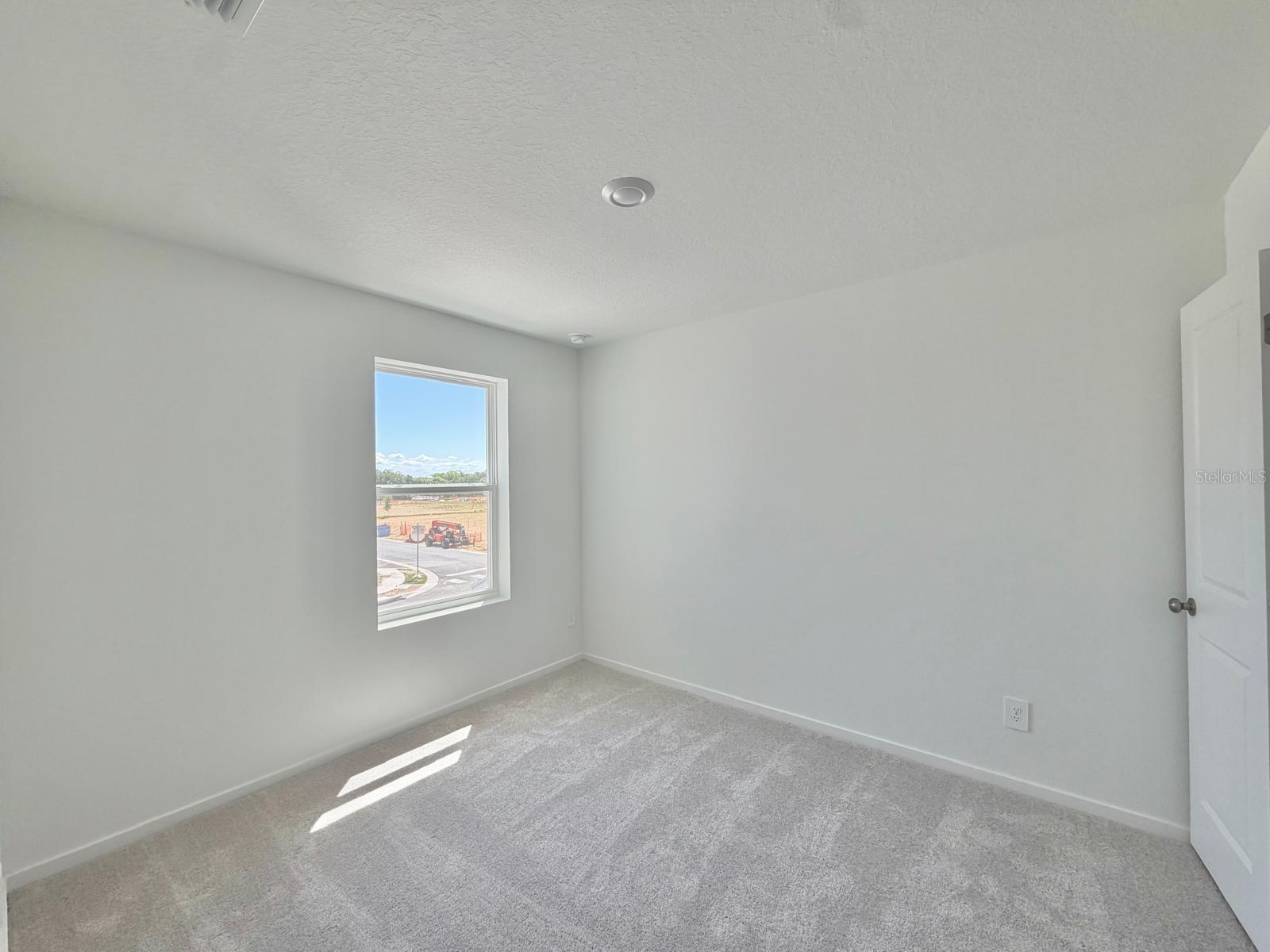 Image 19 of 23 For 836 Lynx Street