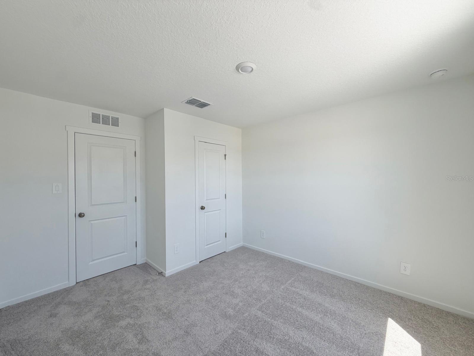 Image 21 of 23 For 836 Lynx Street