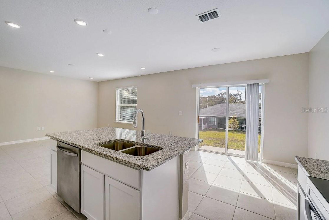 Image 12 of 28 For 589 Broadoak Drive