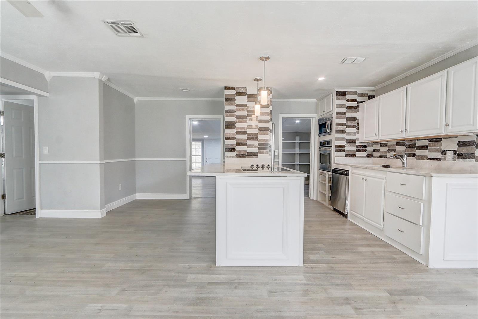 Image 11 of 37 For 1129 12th Street