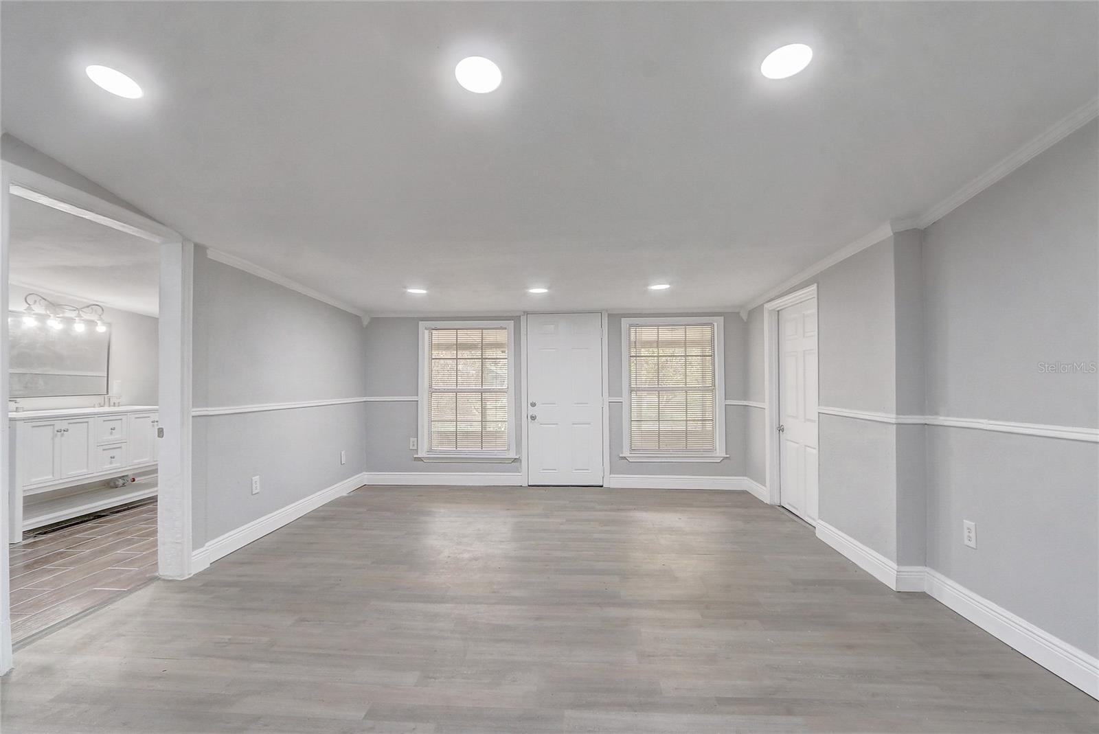Image 7 of 37 For 1129 12th Street