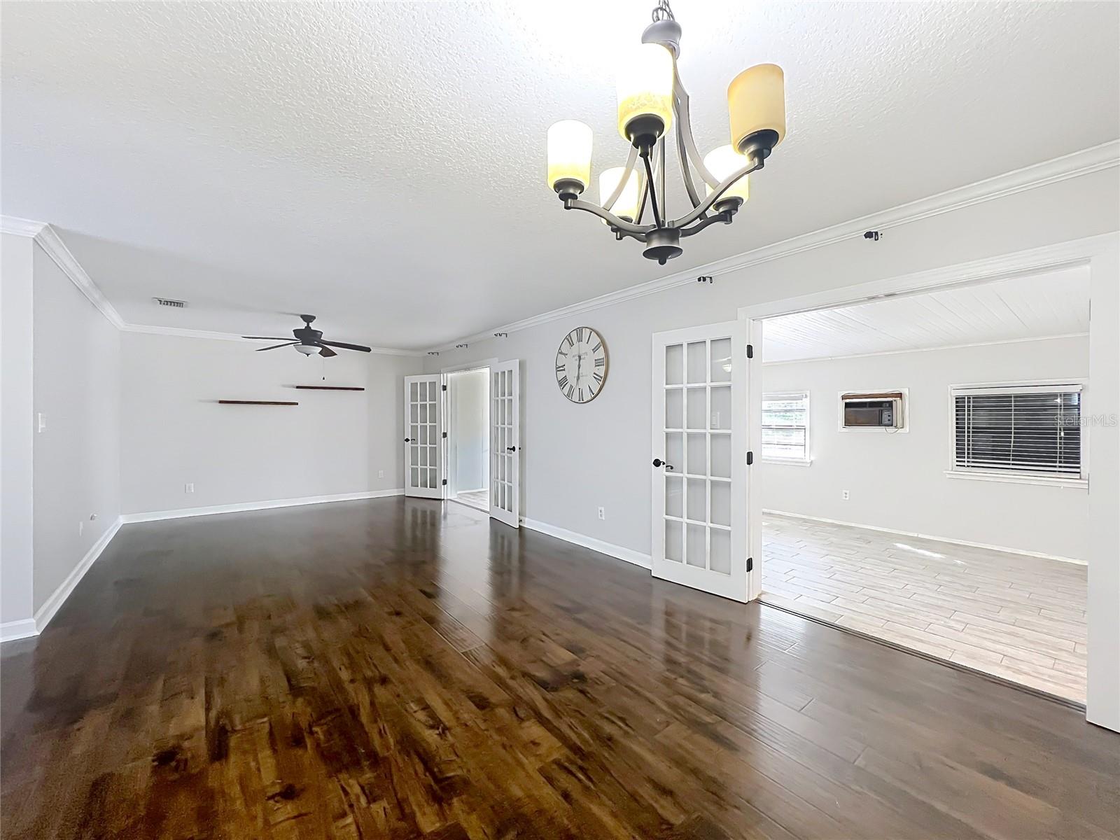 Image 23 of 72 For 4823 Landover Circle