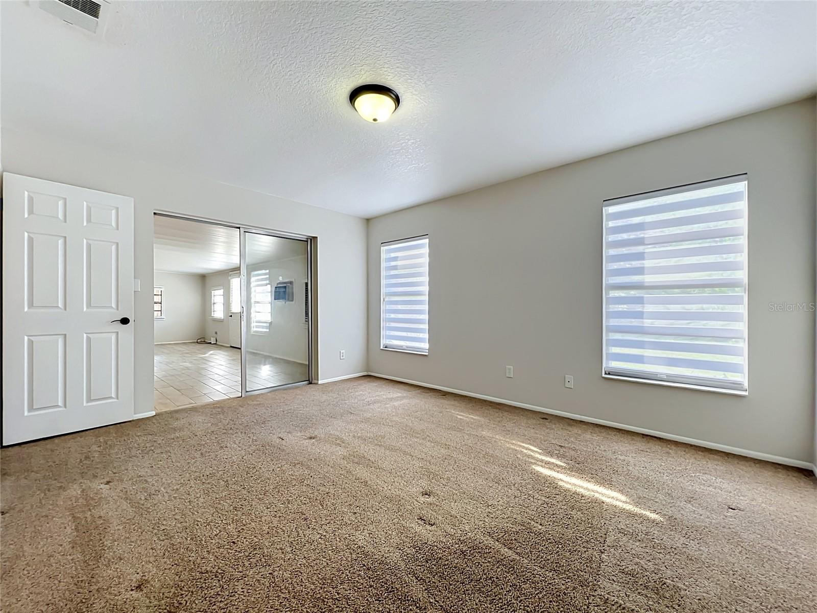 Image 43 of 72 For 4823 Landover Circle