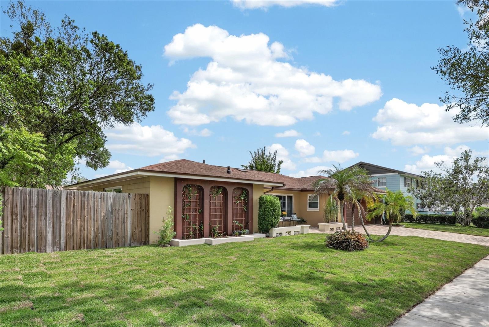Image 2 of 39 For 1905 Poinsetta Lane