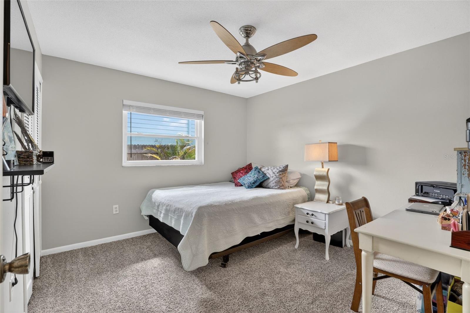 Image 22 of 39 For 1905 Poinsetta Lane