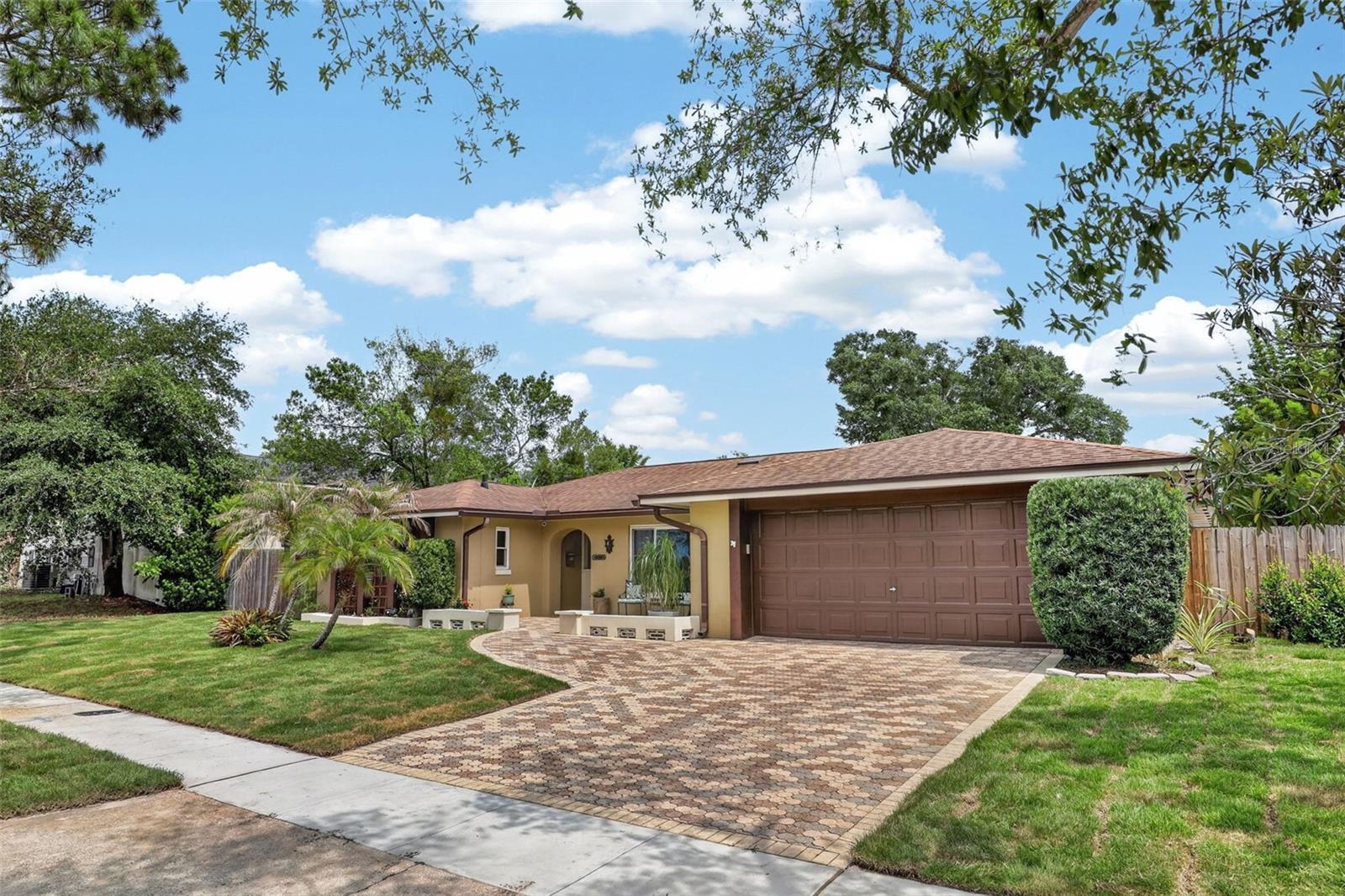 Image 3 of 39 For 1905 Poinsetta Lane