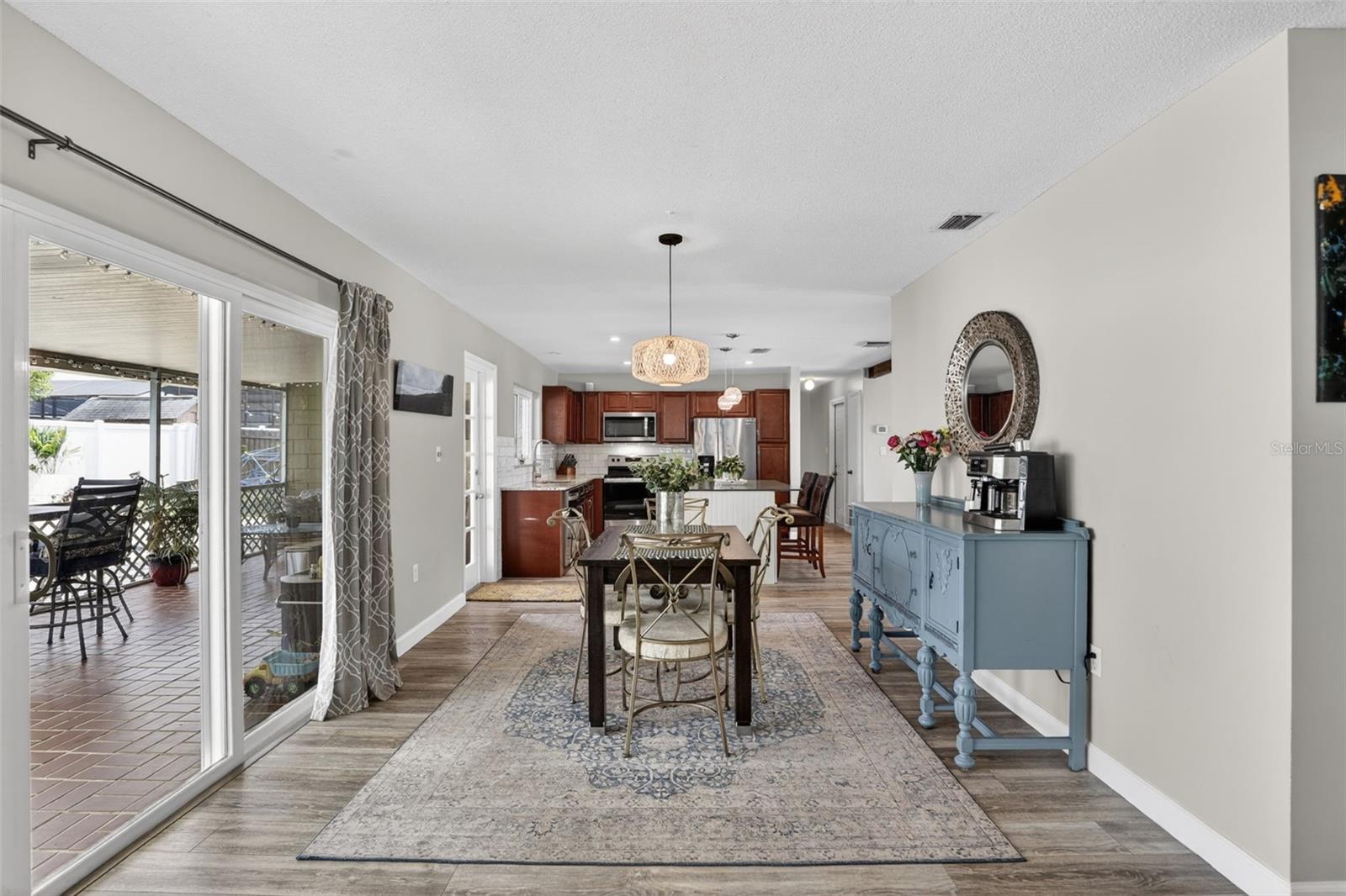 Image 6 of 39 For 1905 Poinsetta Lane