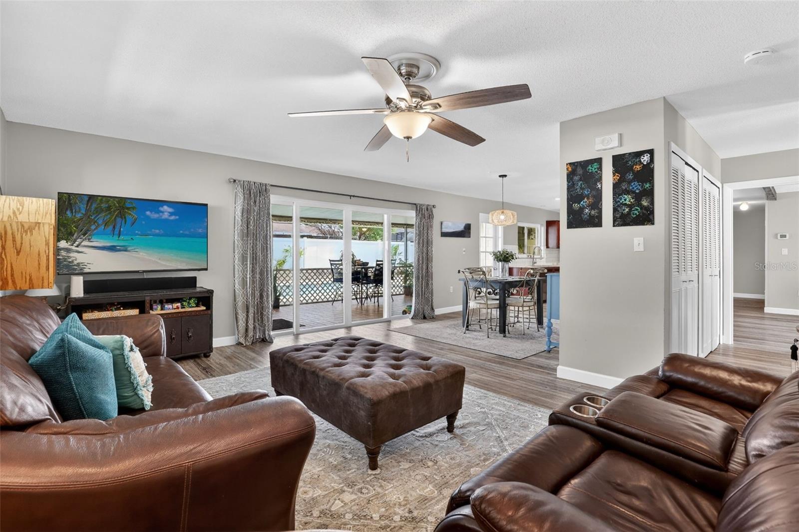Image 7 of 39 For 1905 Poinsetta Lane