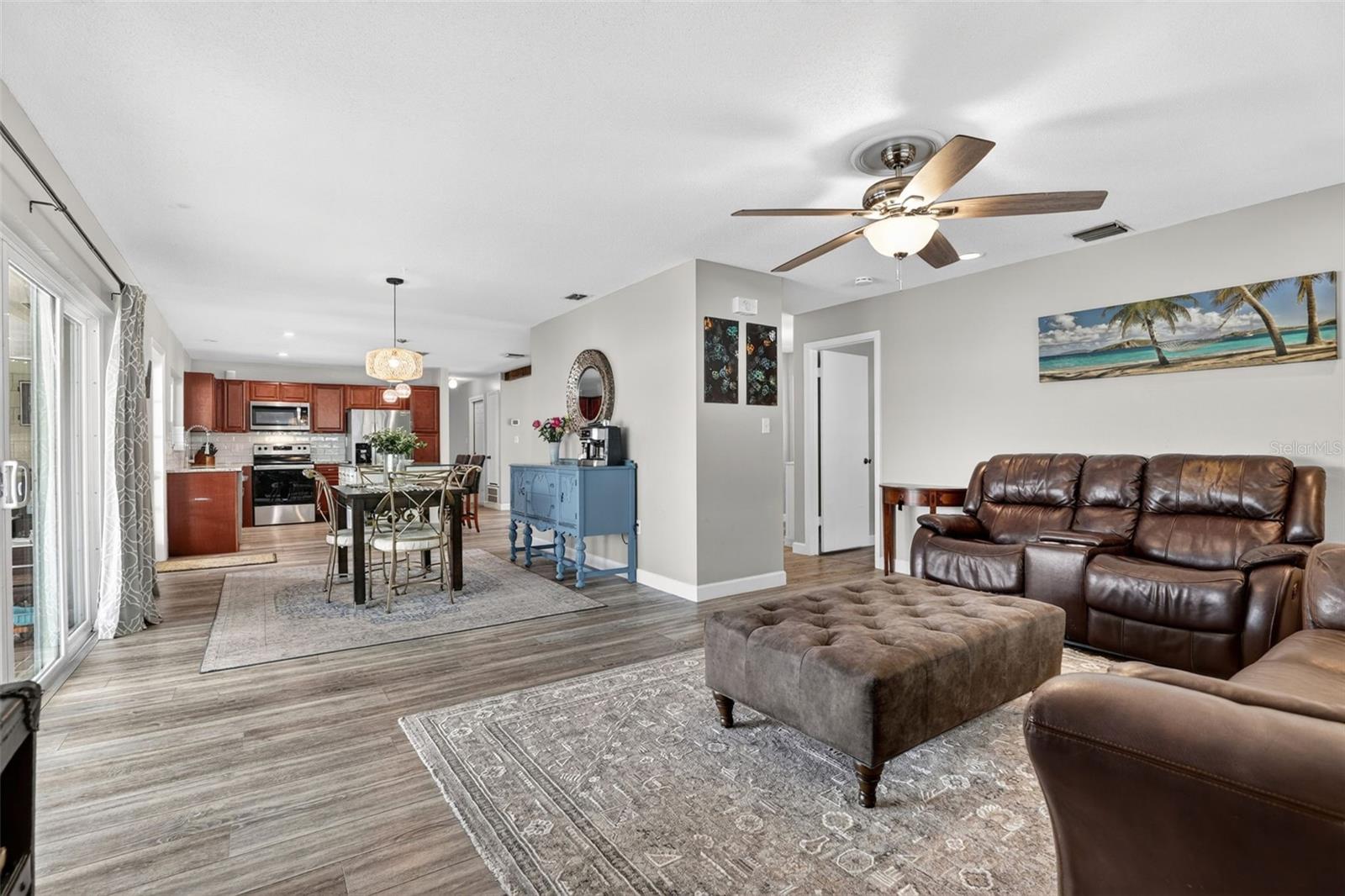 Image 8 of 39 For 1905 Poinsetta Lane
