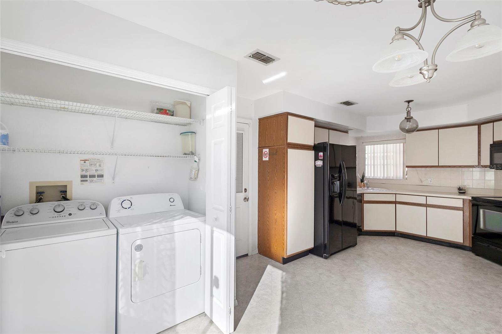 Image 23 of 44 For 1530 Larks Nest Court