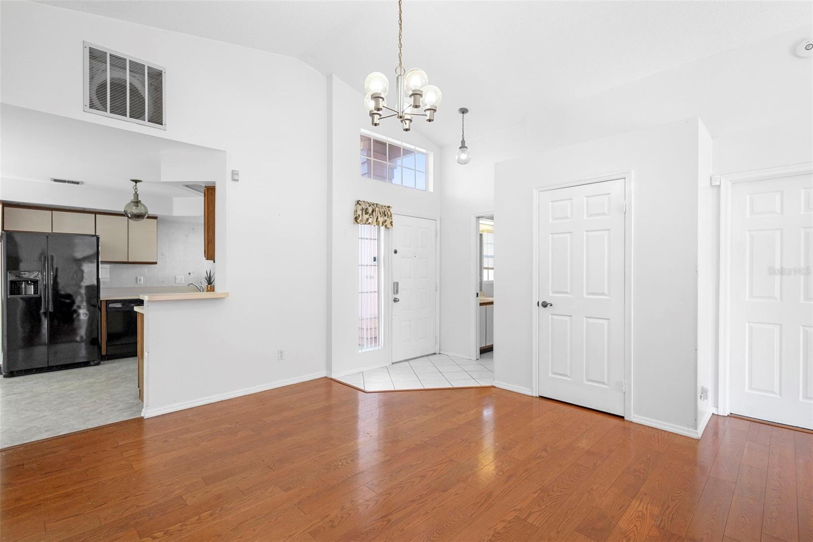 Image 5 of 44 For 1530 Larks Nest Court
