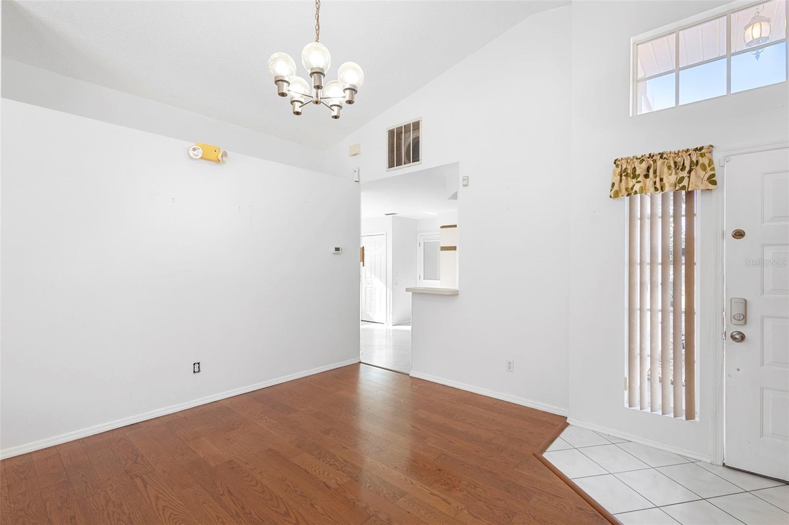 Image 6 of 44 For 1530 Larks Nest Court