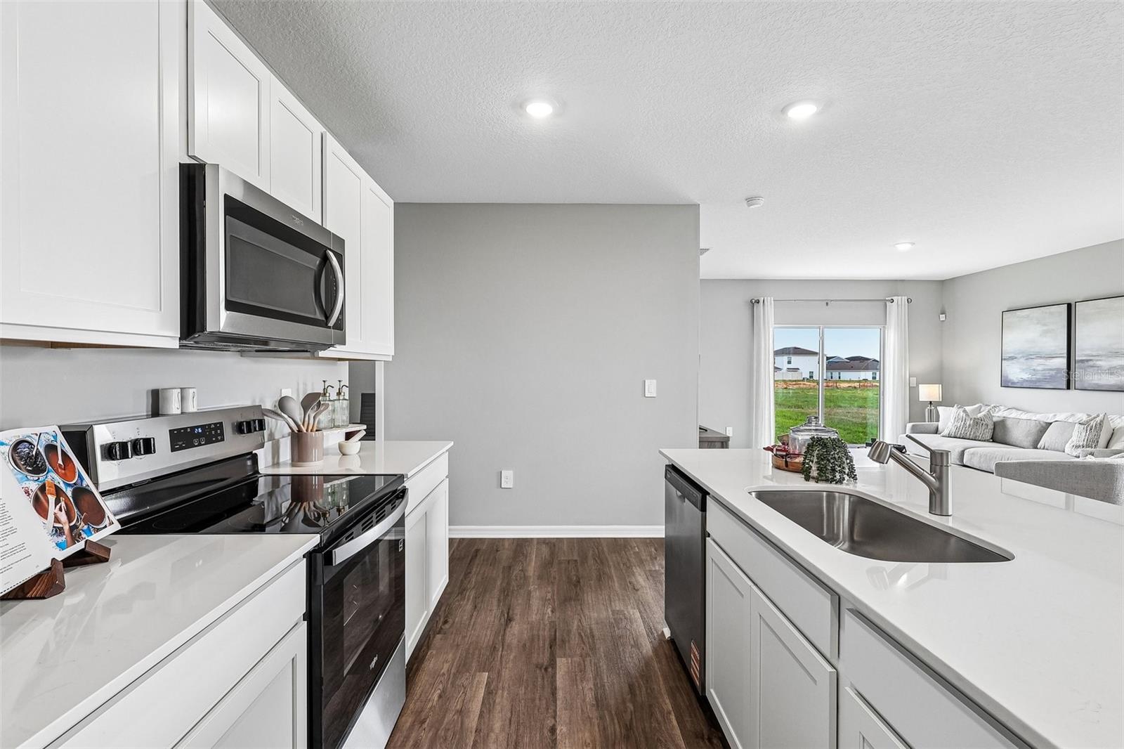Image 12 of 37 For 5417 Willow Creek Drive