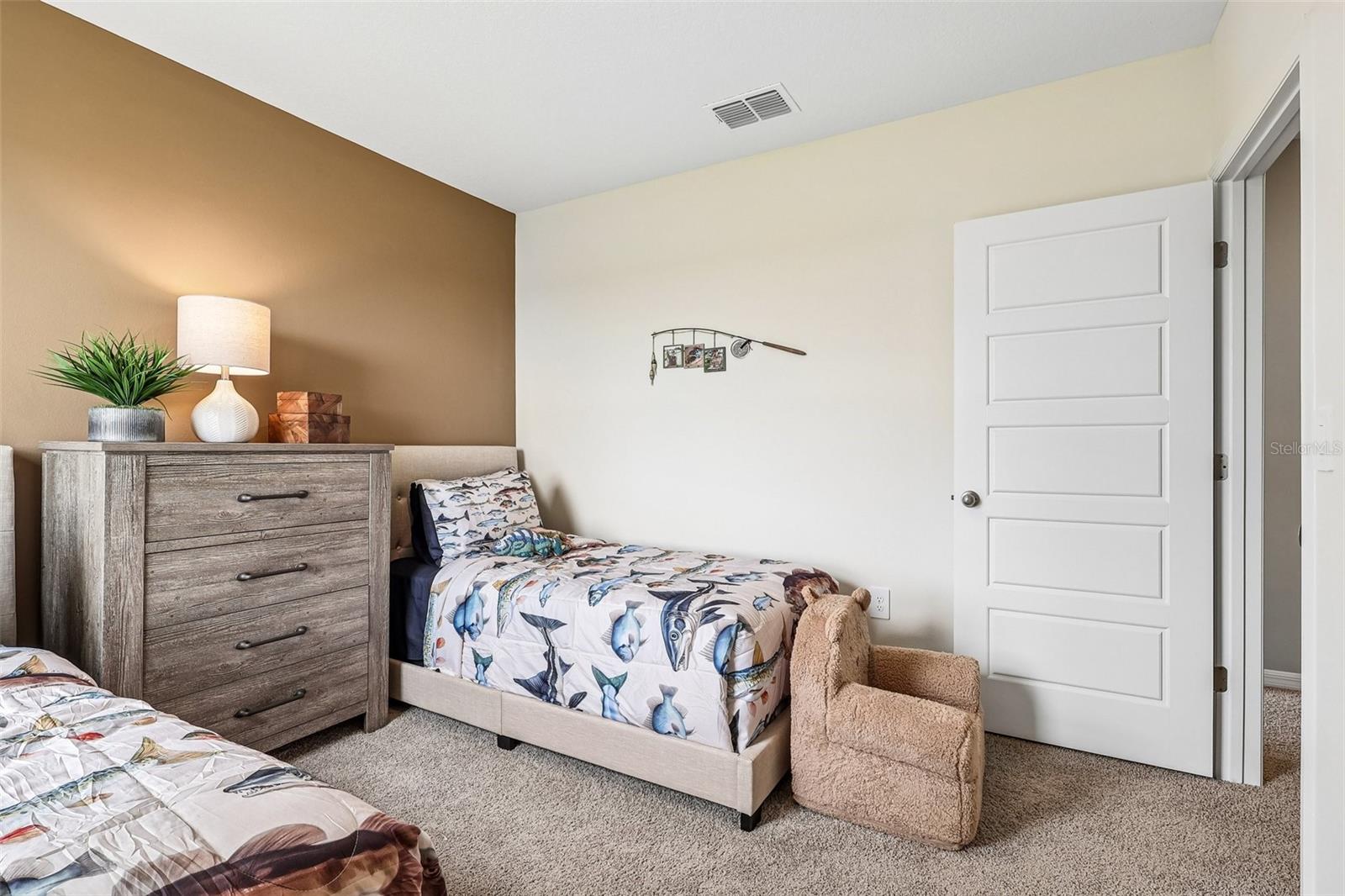 Image 30 of 37 For 5417 Willow Creek Drive