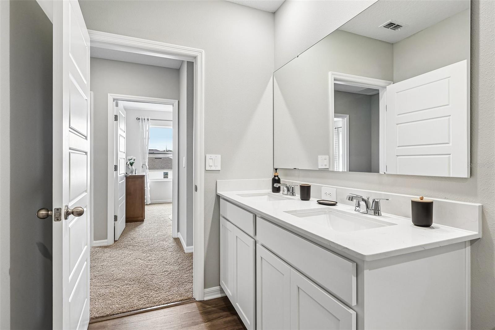 Image 32 of 37 For 5417 Willow Creek Drive