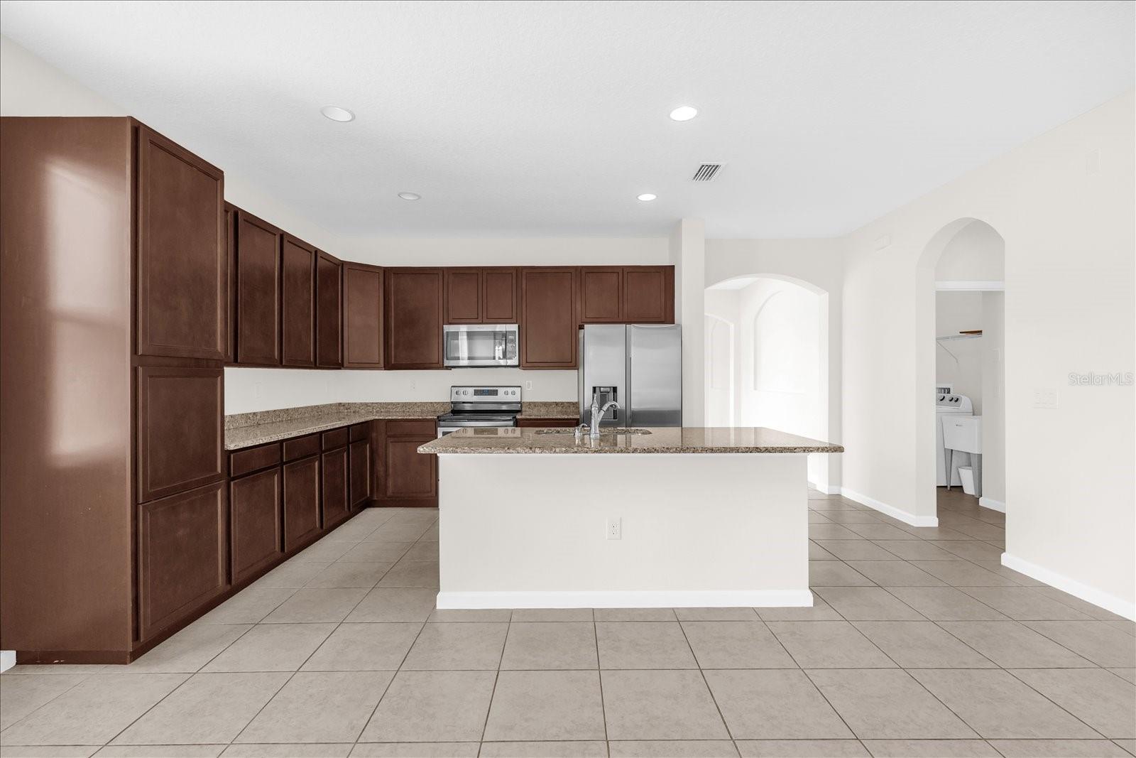 Image 11 of 32 For 16780 Meadows Street